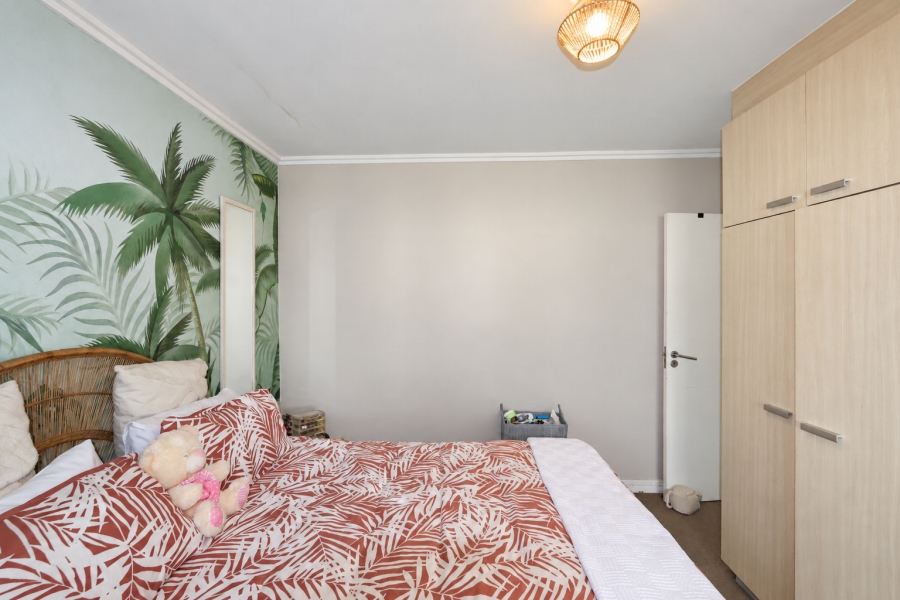 To Let 2 Bedroom Property for Rent in Waves Edge Western Cape